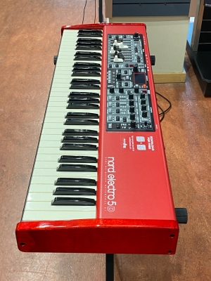 CLAVIA NORD ELECTRO 5D 61 Nord Electro 5D 61 - Stage Piano